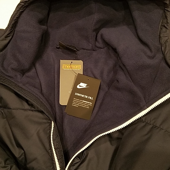 Last one.  Nike Jacket - Picture 4 of 7